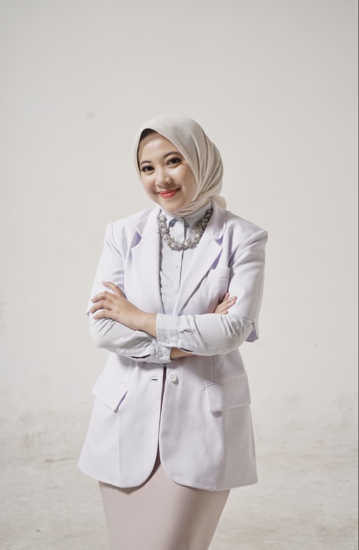 dr. Dita Lintang Sekar
